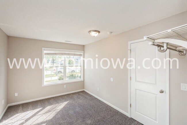 Building Photo - TONS OF SPACE!! 4 Bedroom, 3.5 Bath Townhome in Johnston