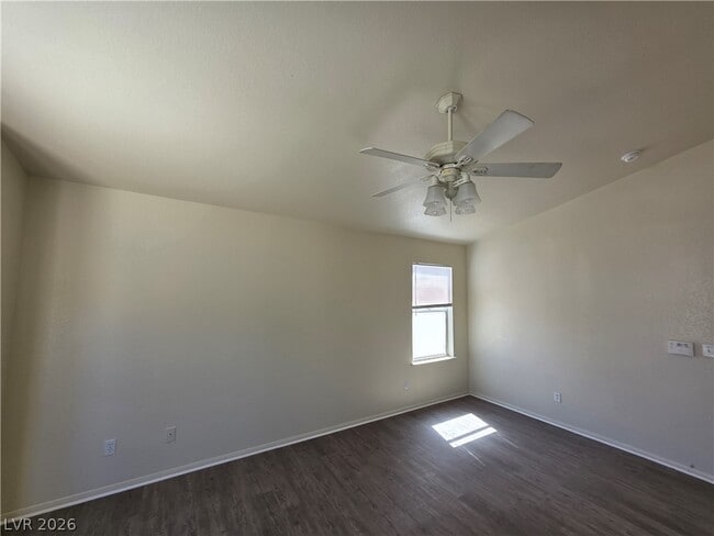 Building Photo - 8008 Dover Shores Ave