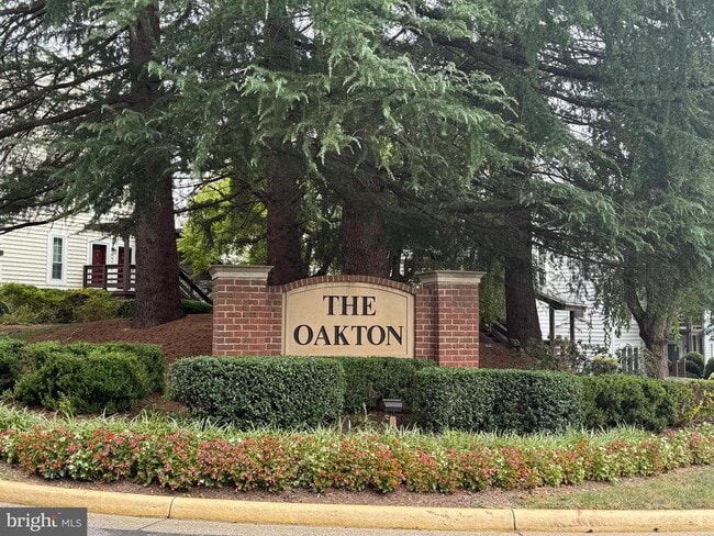 Building Photo - 10165 Oakton Terrace Rd