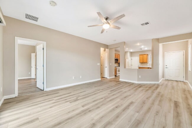 Building Photo - 55 and older Neighborhood in SOLERA DEL WEBB.  2 Bedroom, 2 bathroom