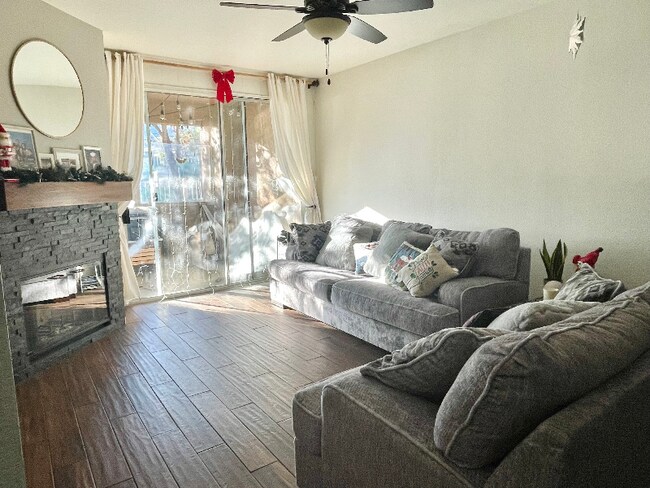 Building Photo - 13803 Pinkard Way