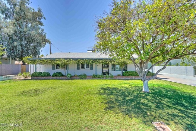 Primary Photo - 4019 E Turney Ave