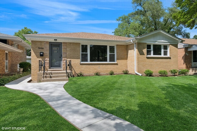Primary Photo - 5136 Coyle Ave