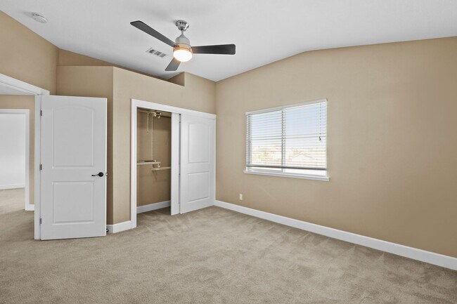 Building Photo - 743 Calico Trail
