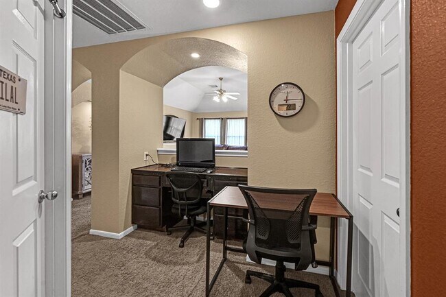 Building Photo - 5542 Morgan Park Ln