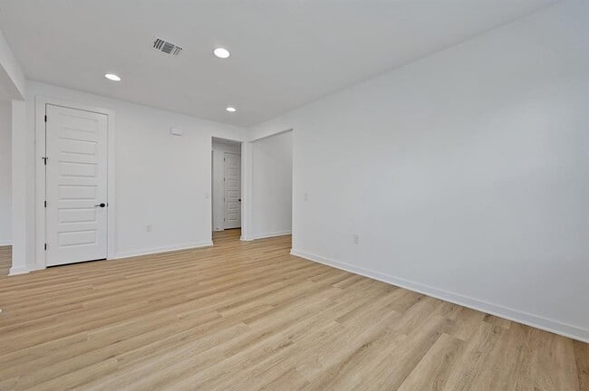 Building Photo - 7712 Boyd Hvn Dr