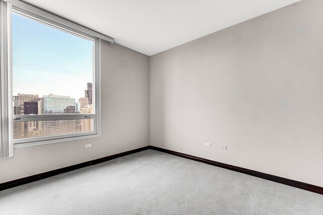 Building Photo - 33 W Ontario St