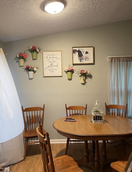 Building Photo - 130 Oliver Cir