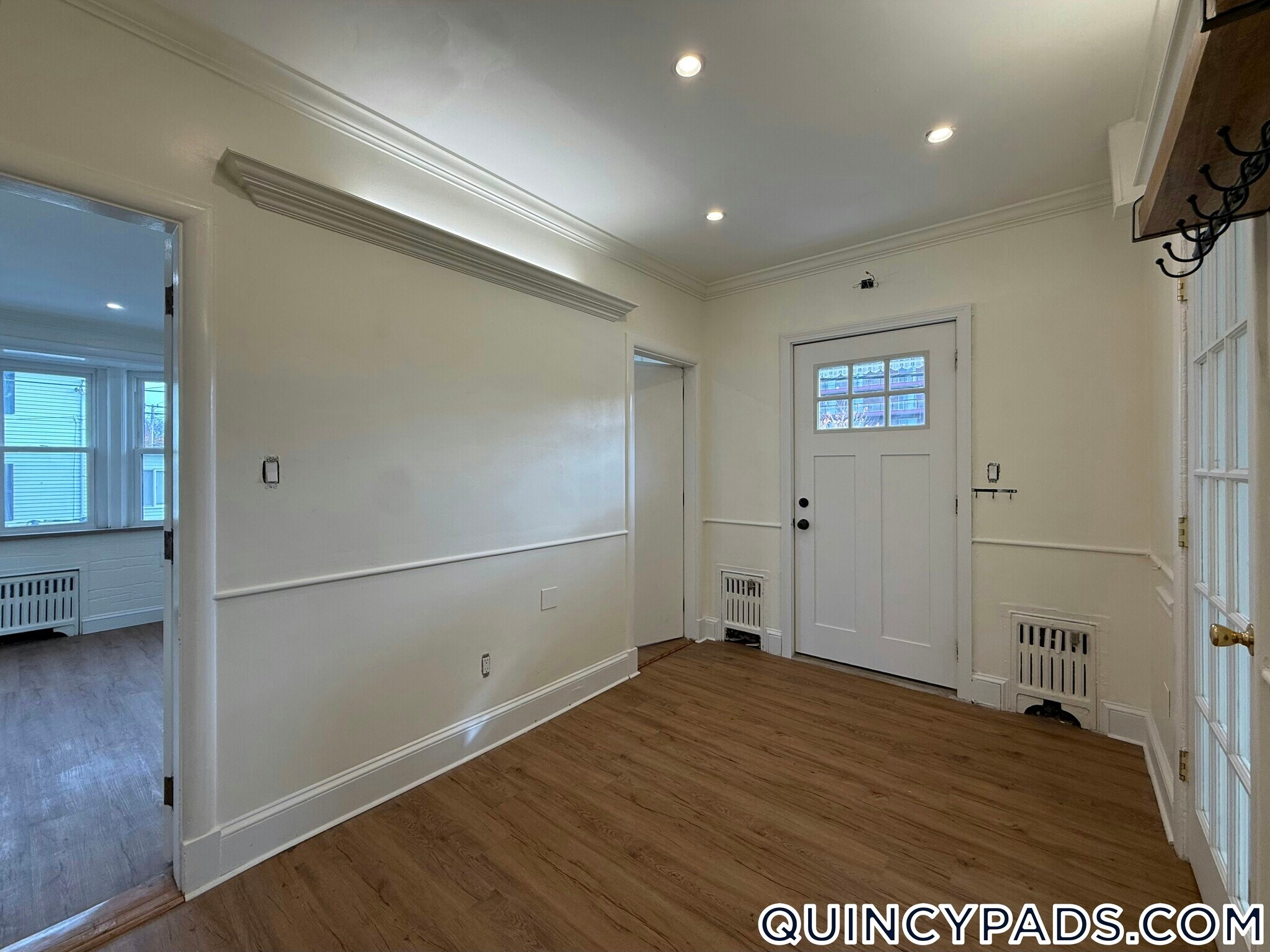 Building Photo - 522 Hancock St