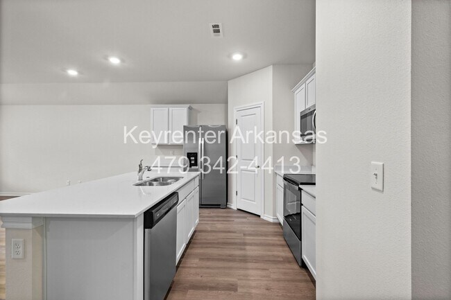 Building Photo - Gorgeous Home in Gentry!