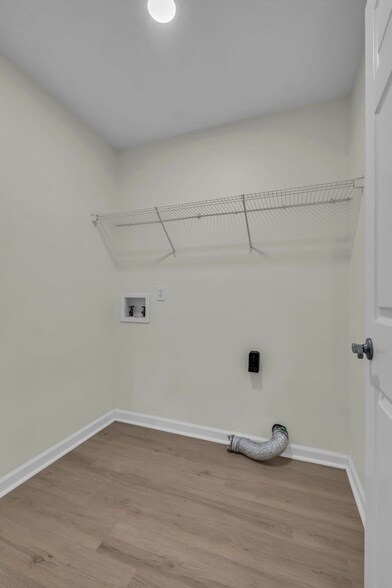 Building Photo - 129 Vintage Cir