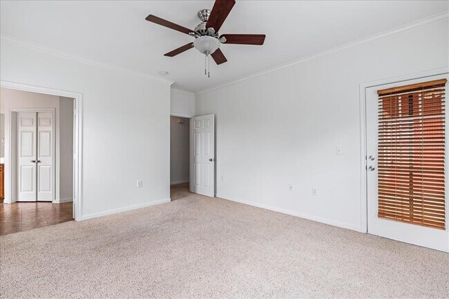 Building Photo - 2900 S Lakeline Blvd