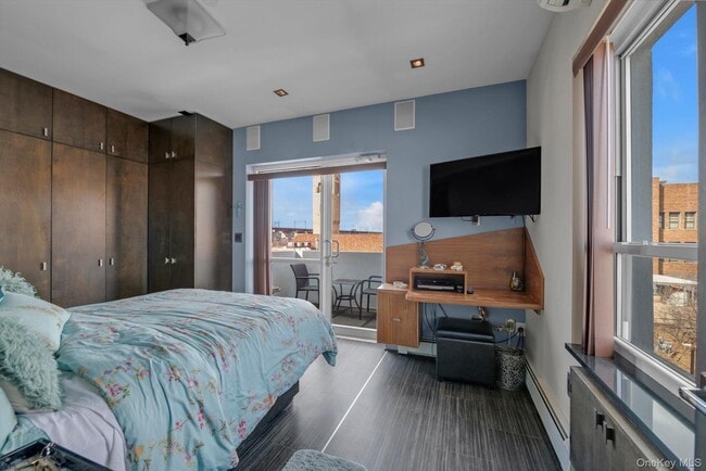 Building Photo - 21-70 31st St