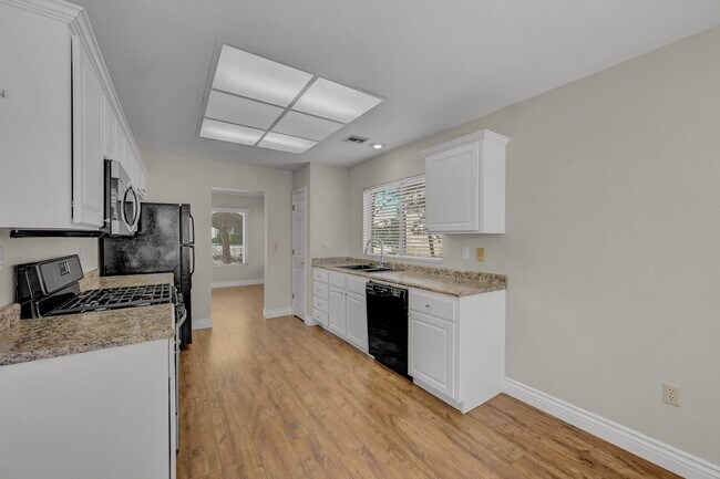 Building Photo - 55+ Age Restricted Sun City Summerlin! 2 BED + 2 BATH + 2 CAR GARAGE!