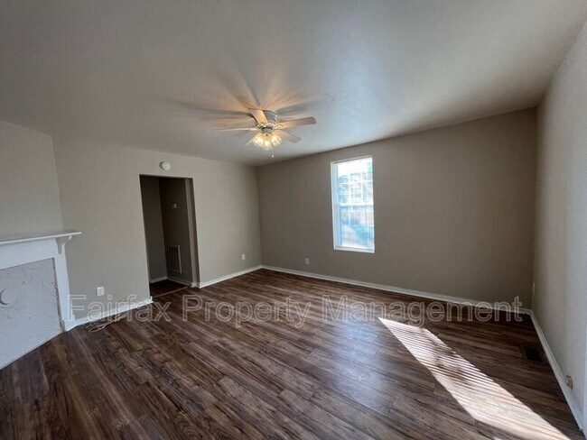 Building Photo - 1205 Morehead Ave