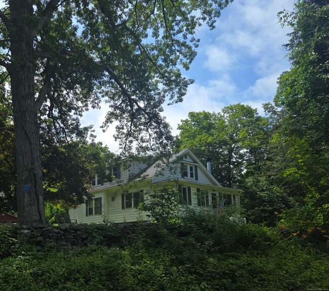Primary Photo - 275 Silver Hill Rd