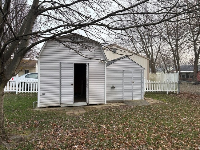 Building Photo - 870 Geneva Ave