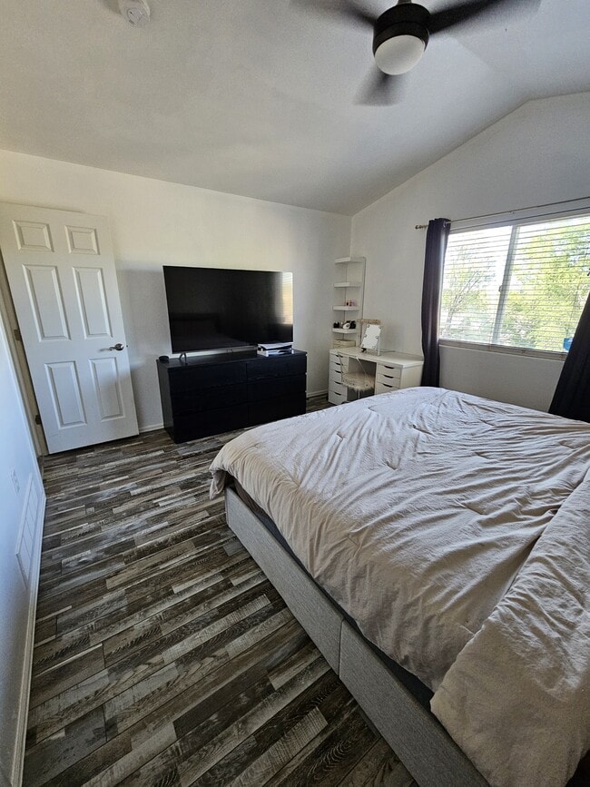 Building Photo - 8207 Monterey Way