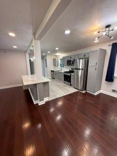 Building Photo - 644 Bantry Ln
