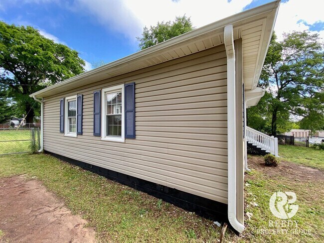 Building Photo - Great renovated 2 bedroom house in Boiling Springs!