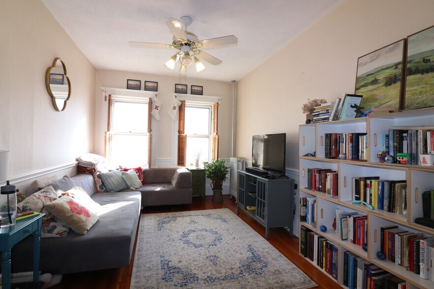 Building Photo - 551 Brookline Ave