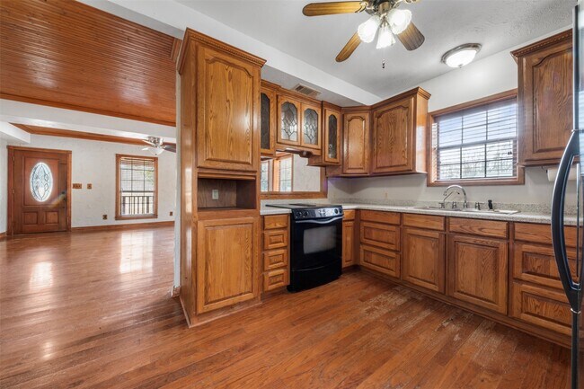 Building Photo - 33349 I-10