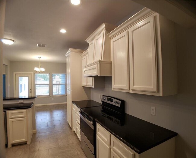 Building Photo - 1638 Clare Dr