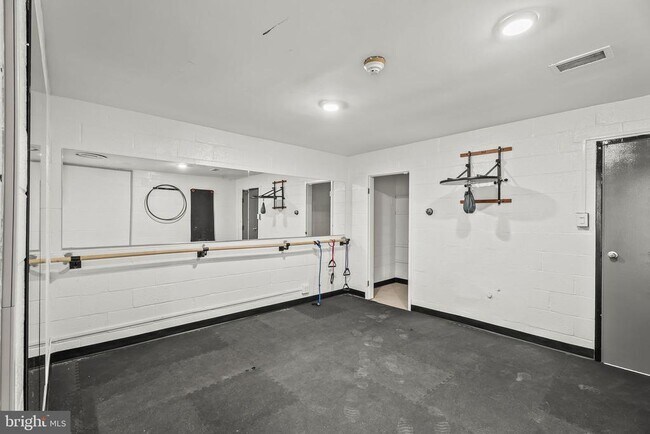 Building Photo - 301 N Beauregard St