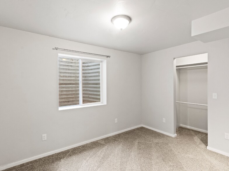 Building Photo - 4822 S Jordan Pkwy W