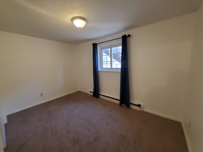 Building Photo - 526 30th Ave