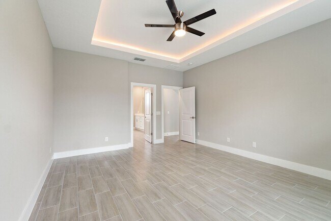 Building Photo - 360 Hibiscus Dr
