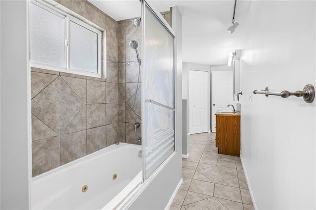 Building Photo - 6519 27th Way N