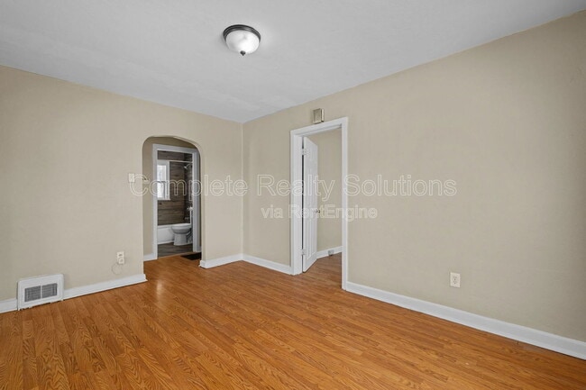 Building Photo - 7157 Garesche Ave