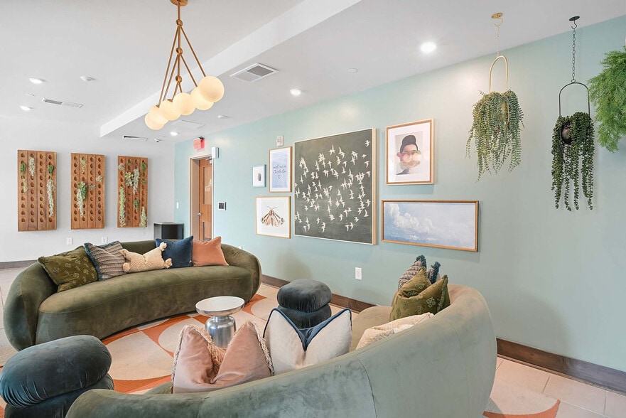 Building Photo - 28 Woolfe St