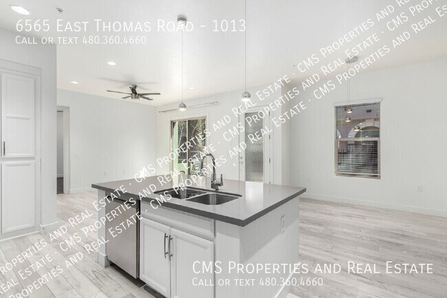 Building Photo - 6565 E Thomas Rd