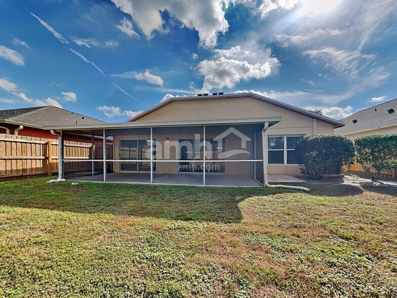 Building Photo - 27437 Sugar Loaf Dr