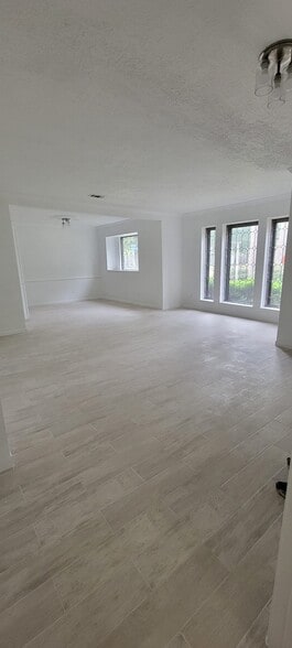 Building Photo - 5727 Arbor Vitae Dr