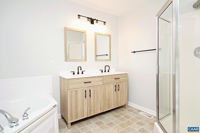 Building Photo - 4740 Bluejay Way