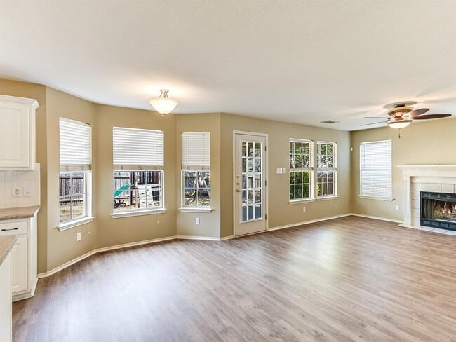 Building Photo - 14440 Lilley Brook Cove