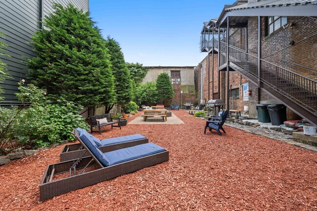 Building Photo - 300 Communipaw Ave