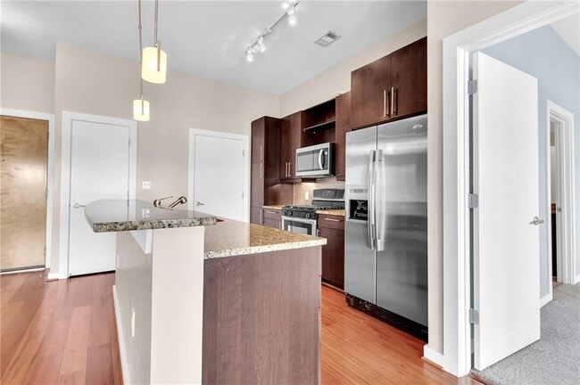 Building Photo - 870 Inman Vlg Pkwy NE