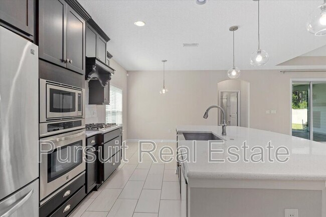 Building Photo - 246 Hutchinson Ln