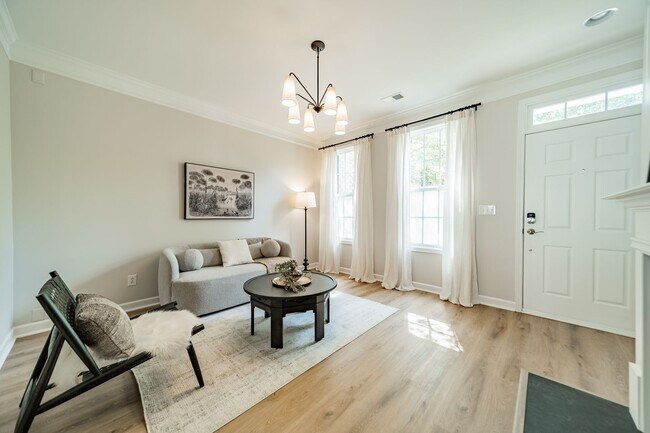 Building Photo - UPGRADES! Two Bedroom Townhouse - Six Month Lease Only!!