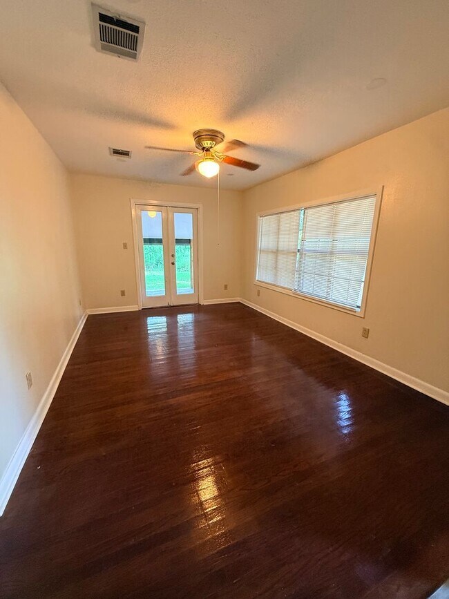 Building Photo - Charming Family Home in Blanchard, La!