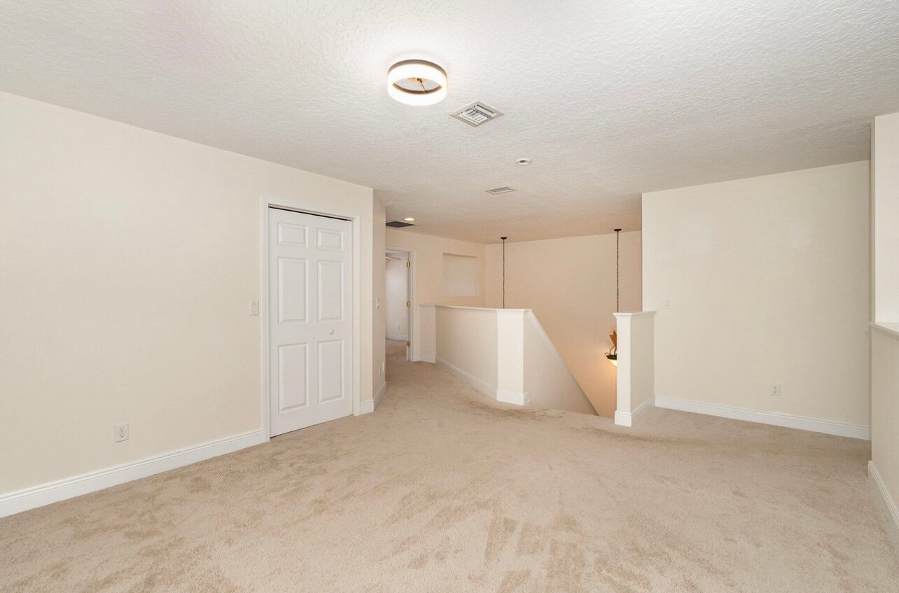 Building Photo - 8410 Maria Ct