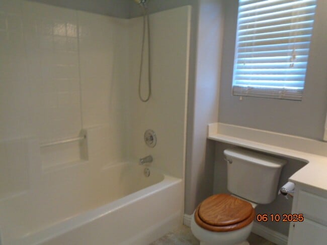 Building Photo - Lovely Rosamond Single Story