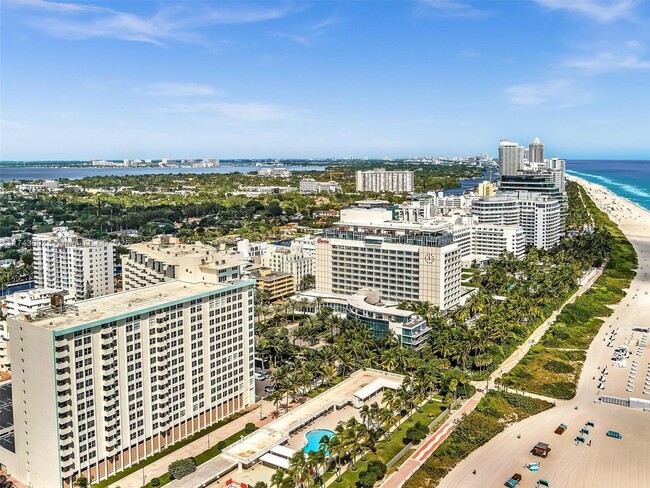 Building Photo - 2899 Collins Ave