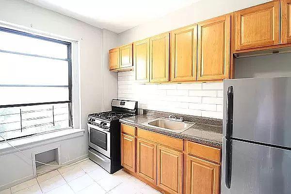 Building Photo - 1 bedroom in BRONX NY 10463