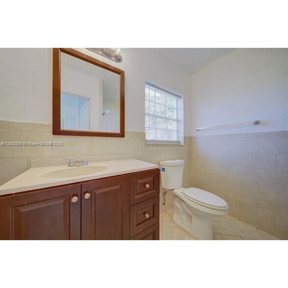 Building Photo - 1471 NW 93rd St