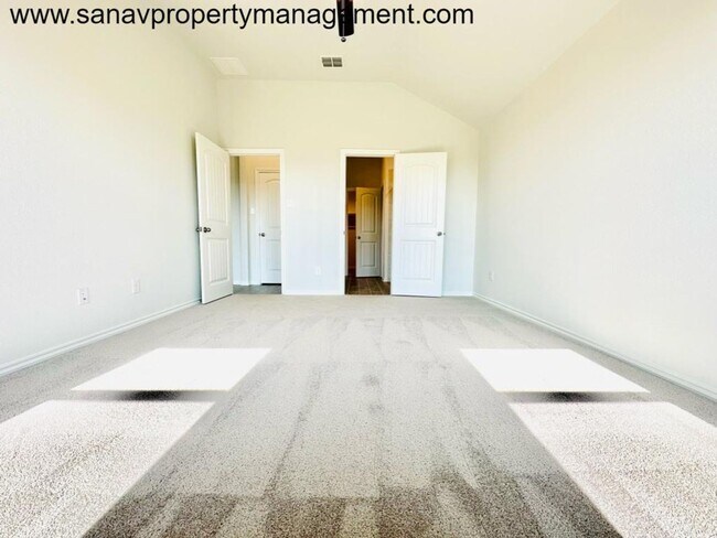 Building Photo - Beautiful Home With All Amenities Included! Tour it today-Fresh Start for the New Year—January Mo...